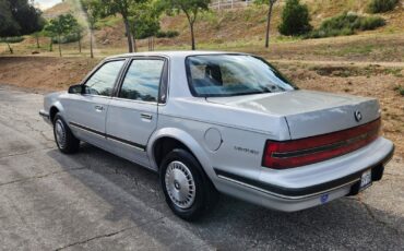 Buick-Century-1991-Sedan-3