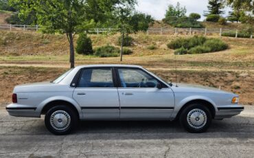 Buick-Century-1991-Sedan-4
