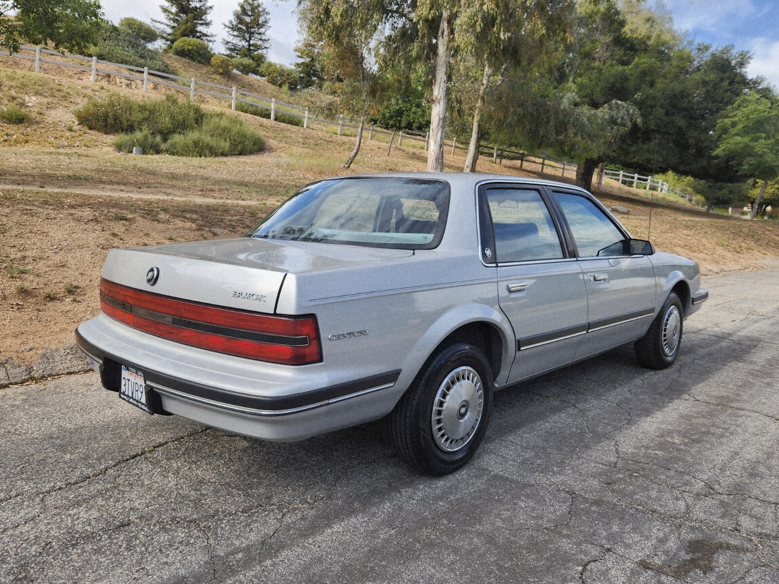 Buick-Century-1991-Sedan-5