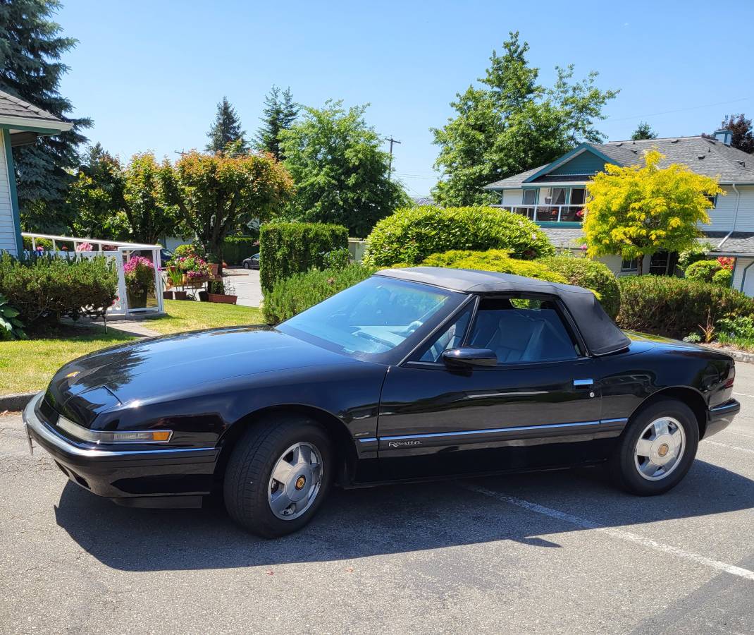 Buick Convertible  1990 black