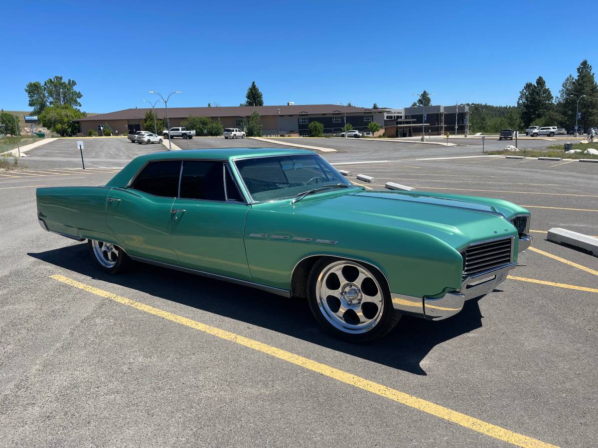 Buick Electra 225  1967 green