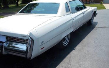 Buick-Electra-limited-park-avenue-1976-white-10