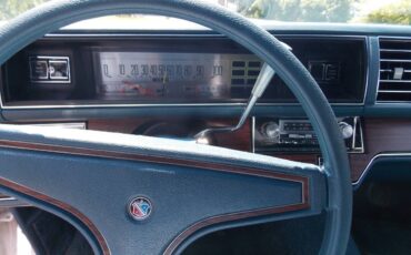 Buick-Electra-limited-park-avenue-1976-white