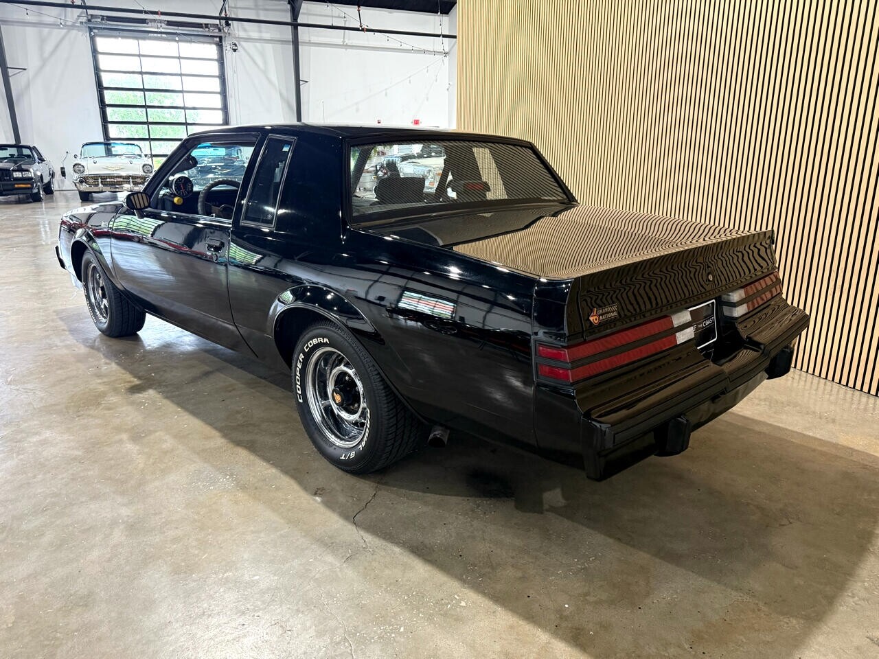 Buick-Grand-National-1987-American-Muscle-Car-17