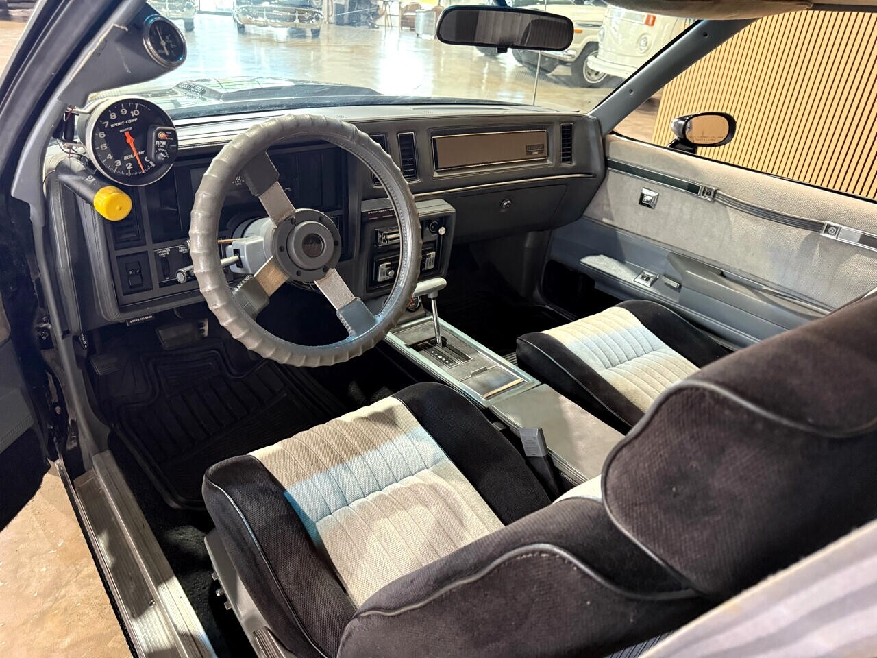 Buick-Grand-National-1987-American-Muscle-Car-24