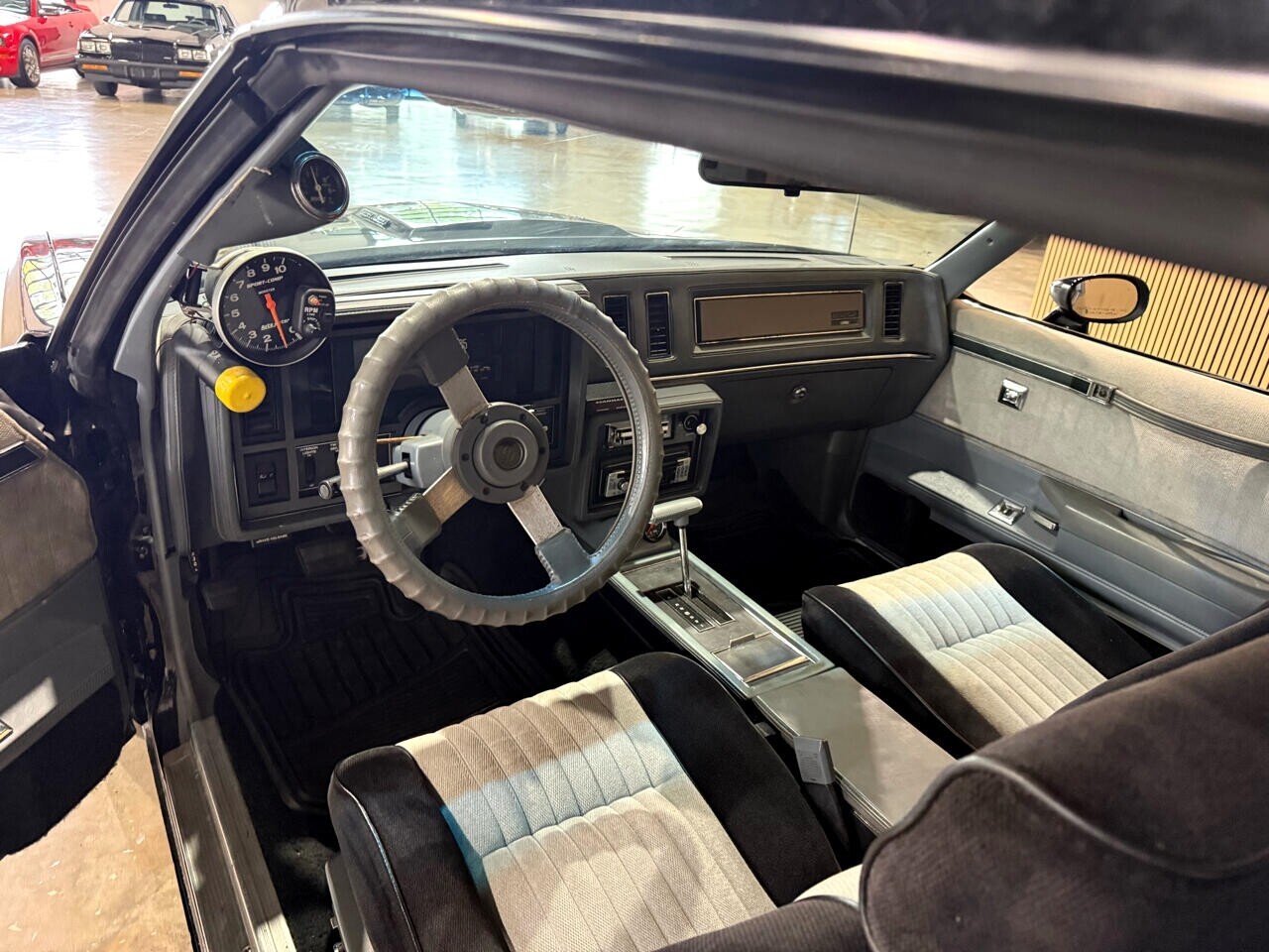 Buick-Grand-National-1987-American-Muscle-Car-25