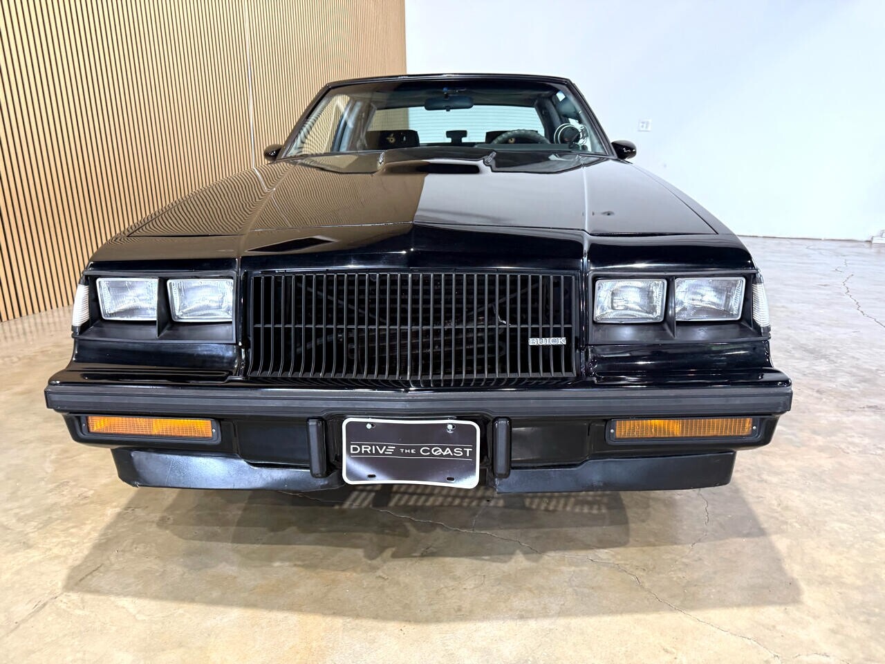 Buick-Grand-National-1987-American-Muscle-Car-4