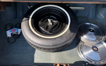 Buick-LeSabre-1975-Coupe-10