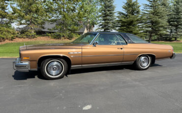 Buick-LeSabre-1975-Coupe