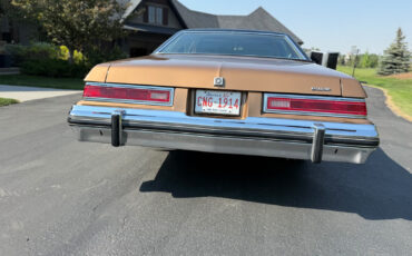 Buick-LeSabre-1975-Coupe-5