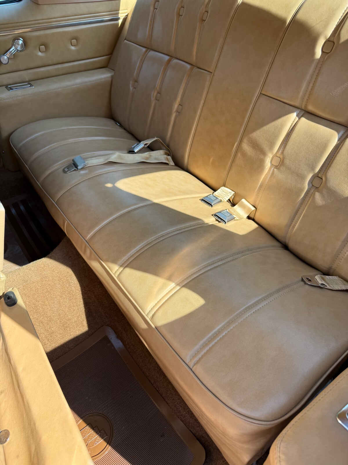 Buick-LeSabre-1975-Coupe-7