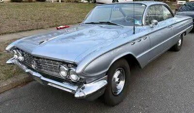 Buick Lesabre  1961 silver
