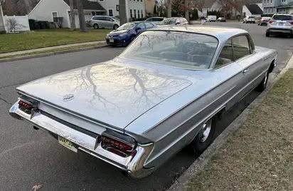 Buick-Lesabre-1961-silver-4