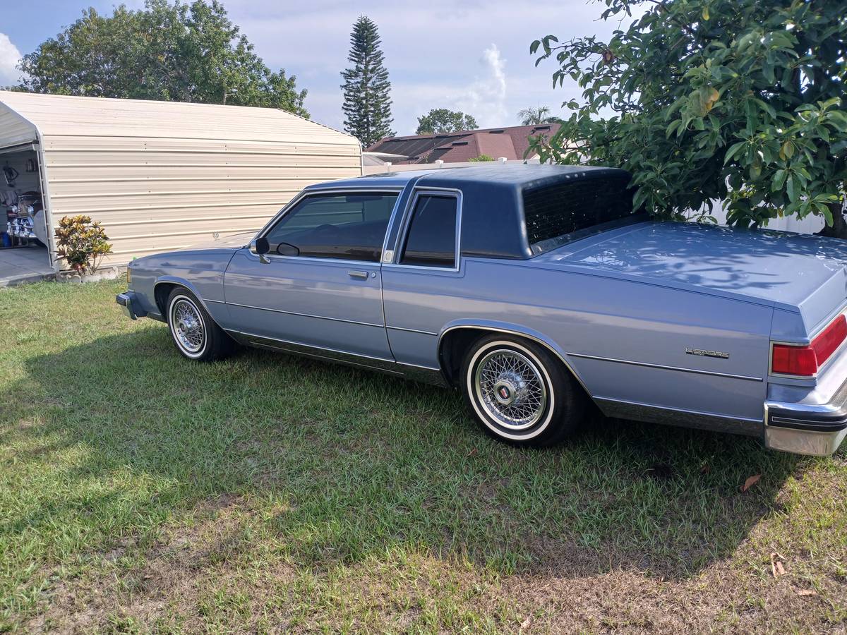 Buick-Lesabre-1984-blue-1