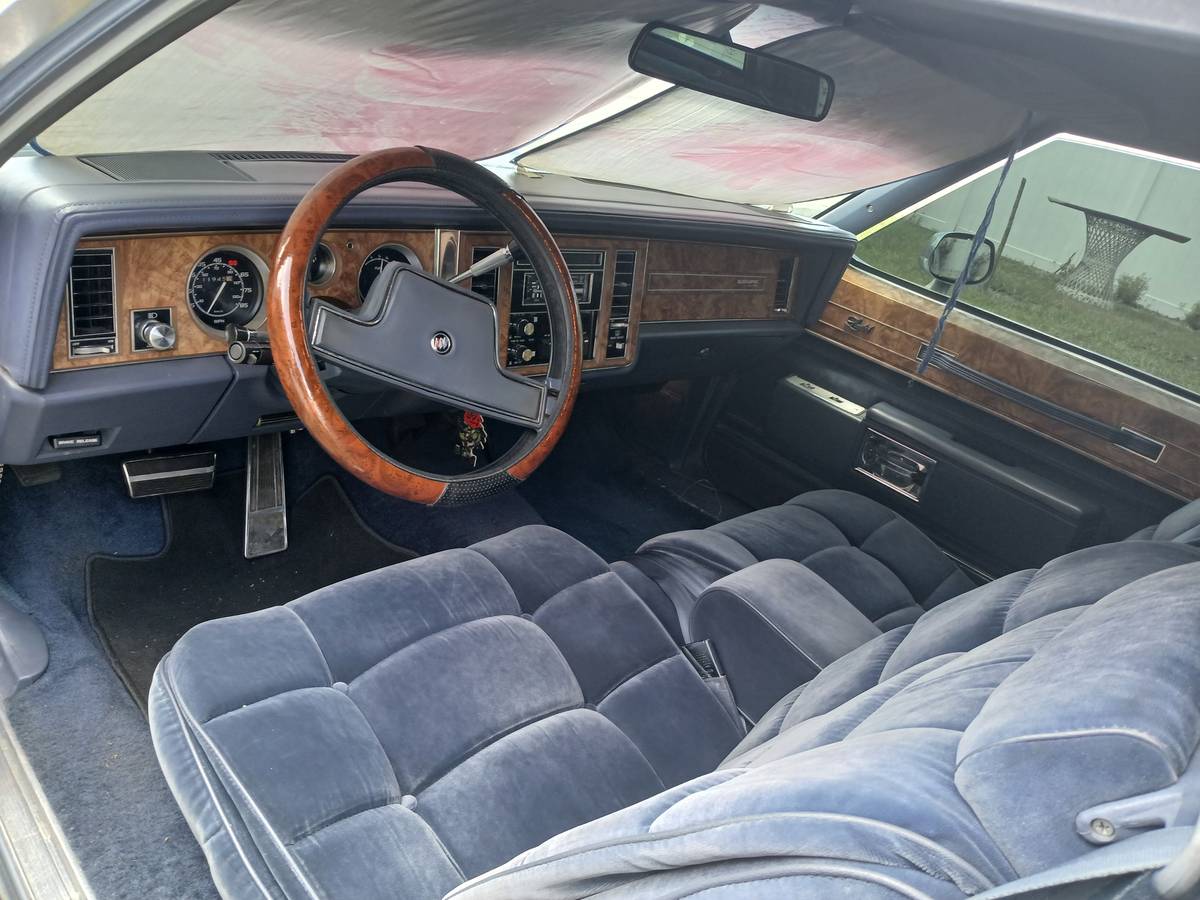 Buick-Lesabre-1984-blue-4