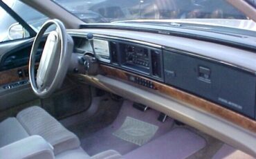 Buick-Park-Avenue-1993-Sedan-2
