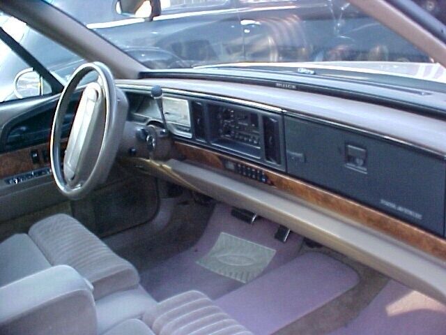 Buick-Park-Avenue-1993-Sedan-2