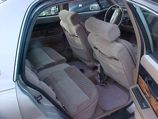 Buick-Park-Avenue-1993-Sedan-4