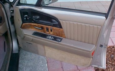 Buick-Park-Avenue-1993-Sedan-5