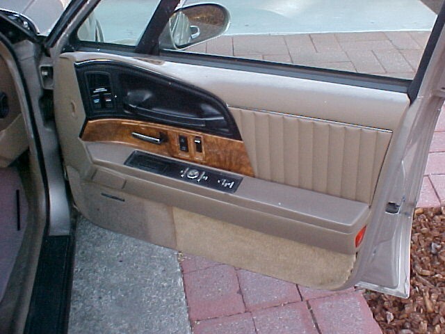 Buick-Park-Avenue-1993-Sedan-5
