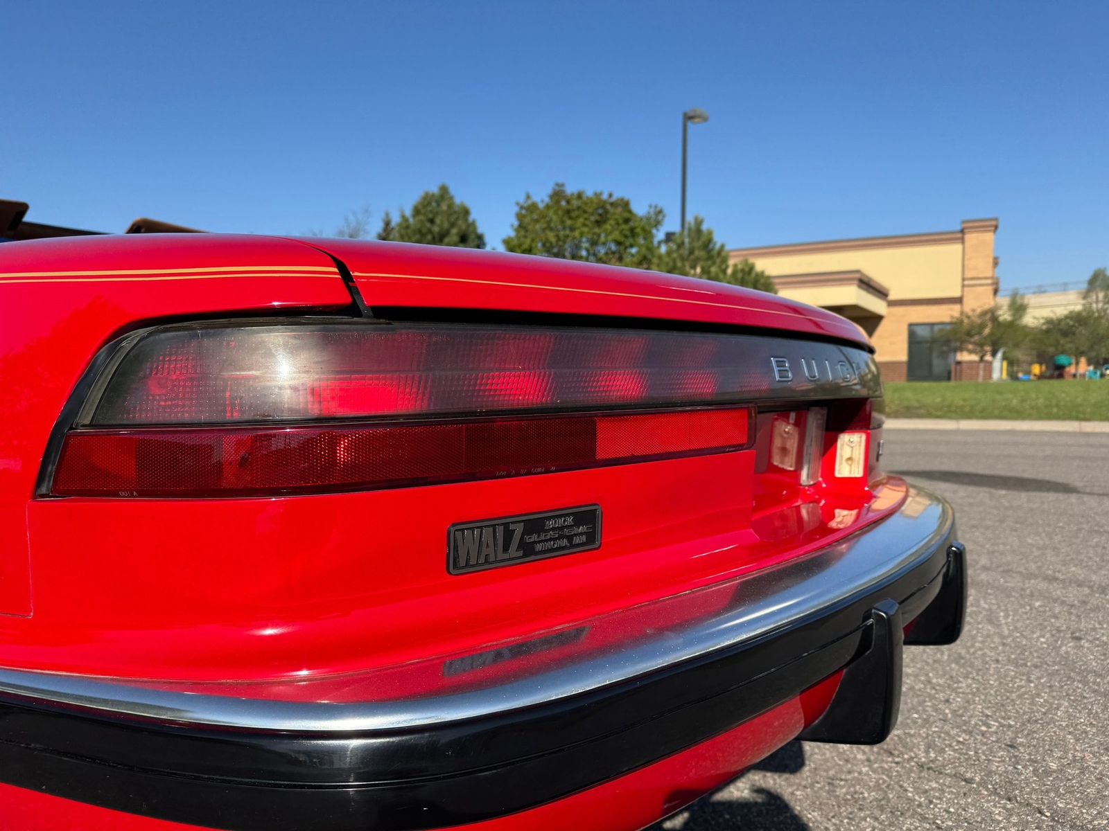 Buick-Reatta-1990-Convertible-27