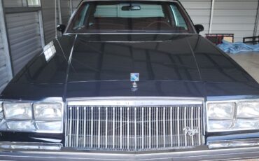 Buick-Regal-1983-Sedan