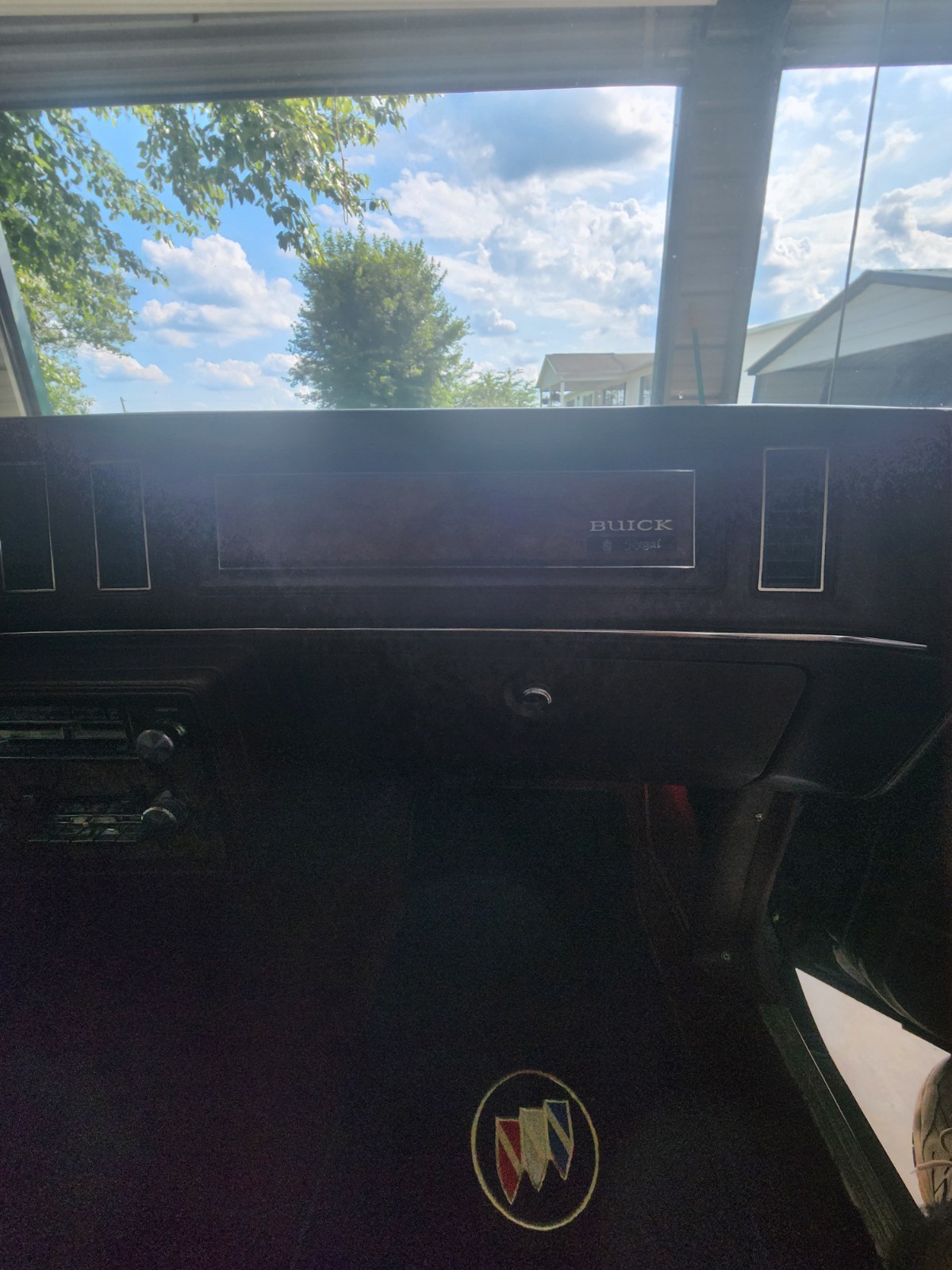 Buick-Regal-1983-Sedan-6