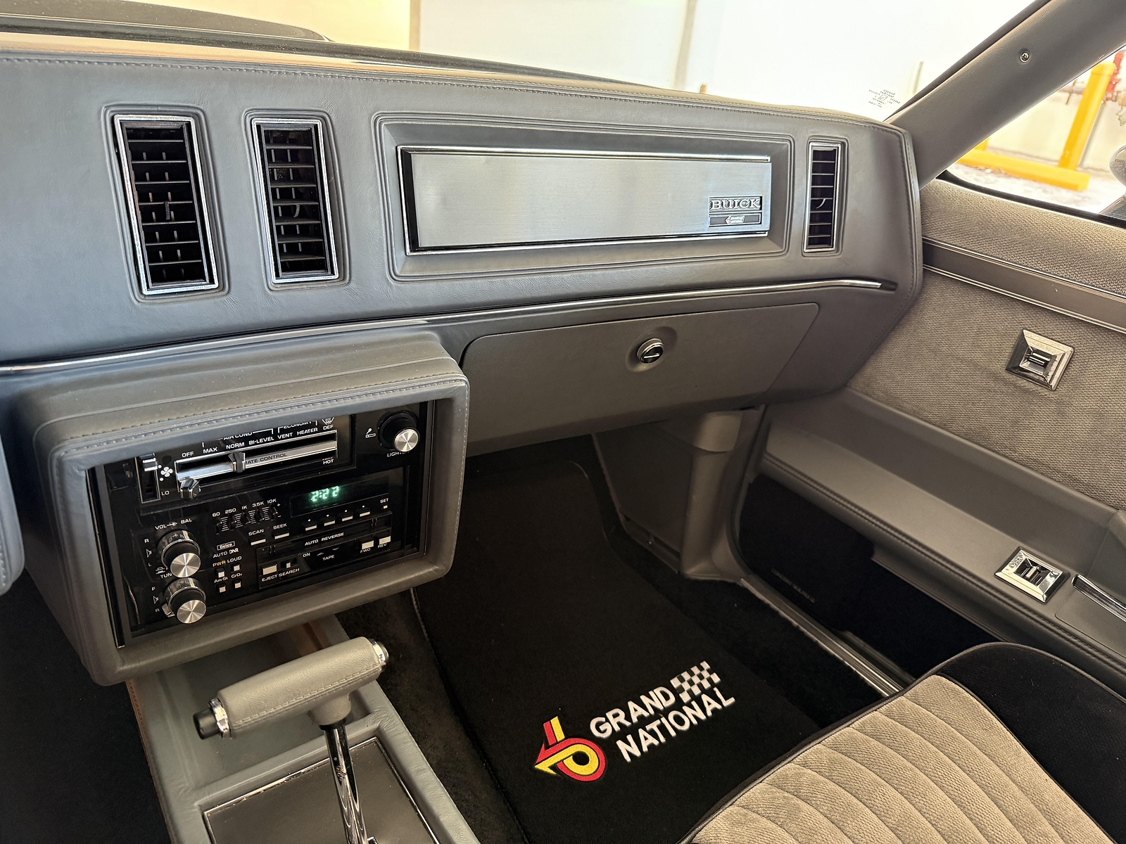 Buick-Regal-1987-COUPE-2-DR-13