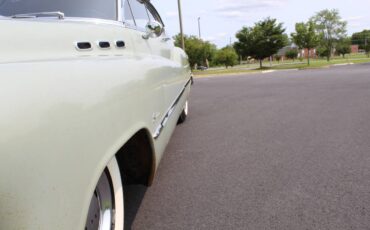 Buick-Riviera-1950-green-4