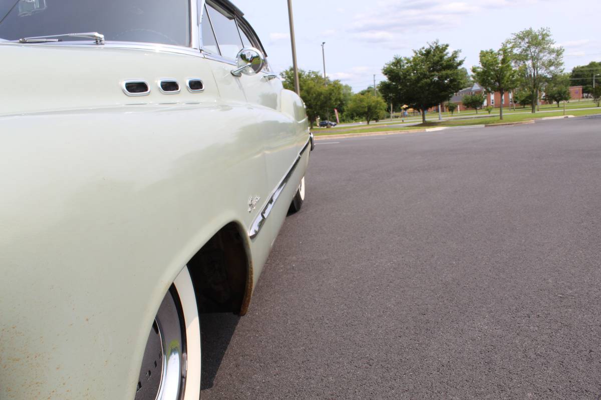 Buick-Riviera-1950-green-4