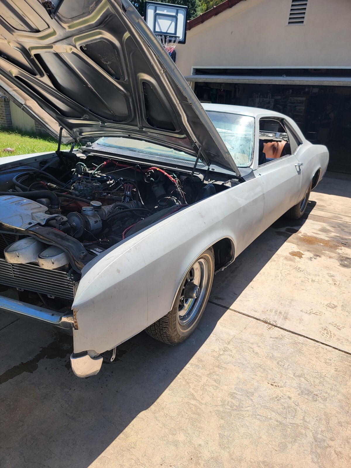 Buick-Riviera-1966-1