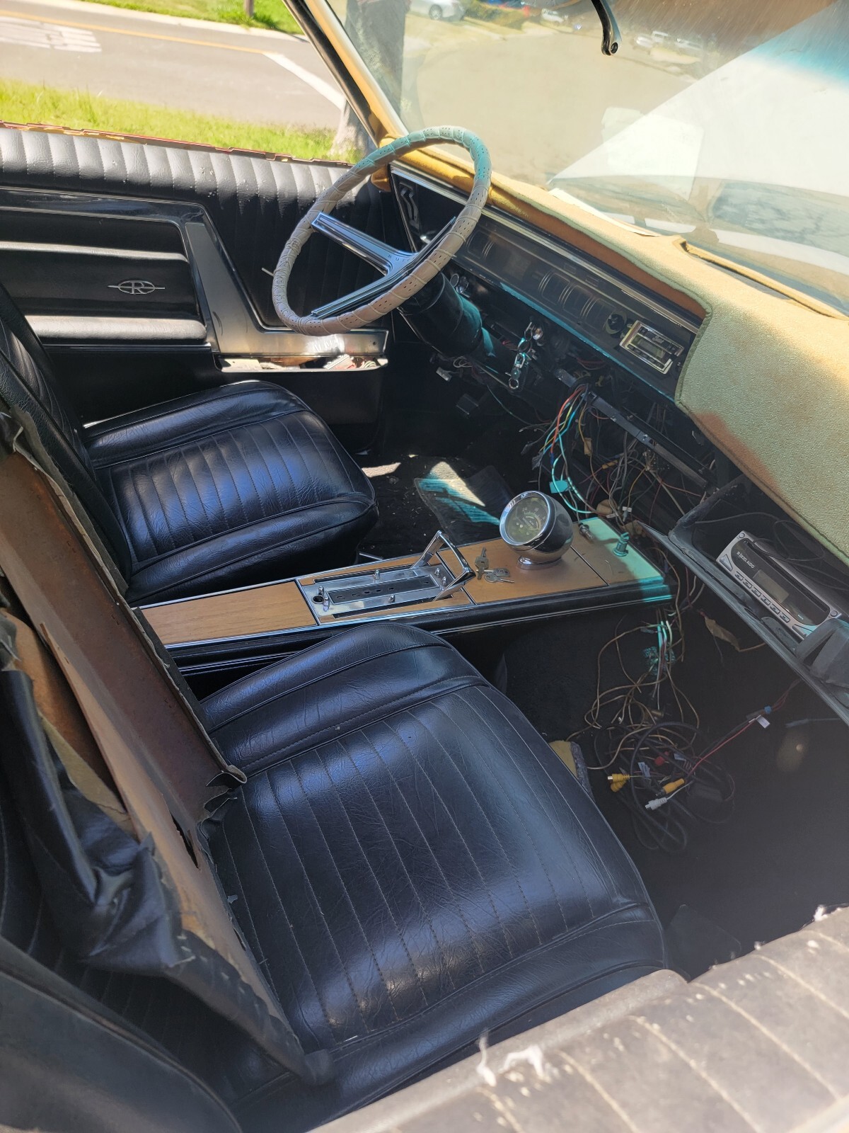 Buick-Riviera-1966-6
