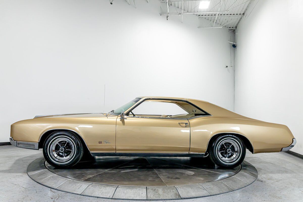Buick-Riviera-1966-Coupe-10