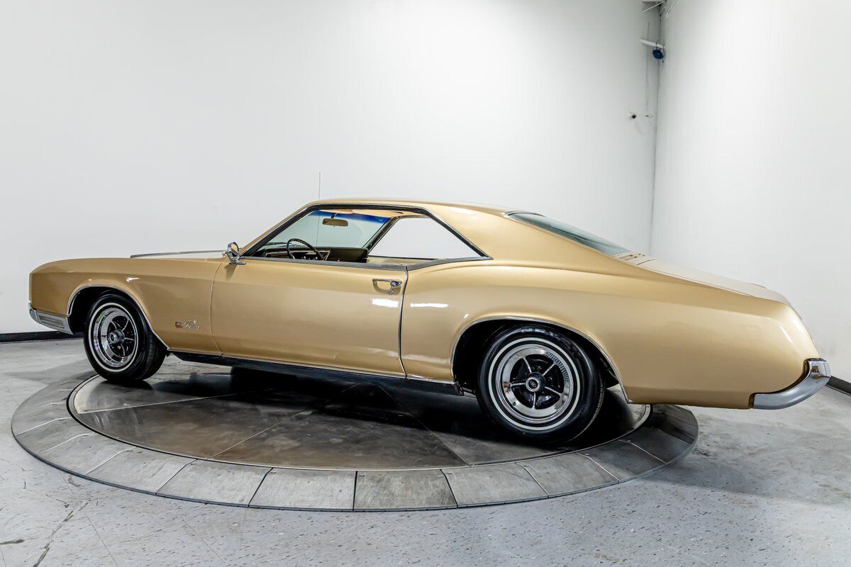 Buick-Riviera-1966-Coupe-11
