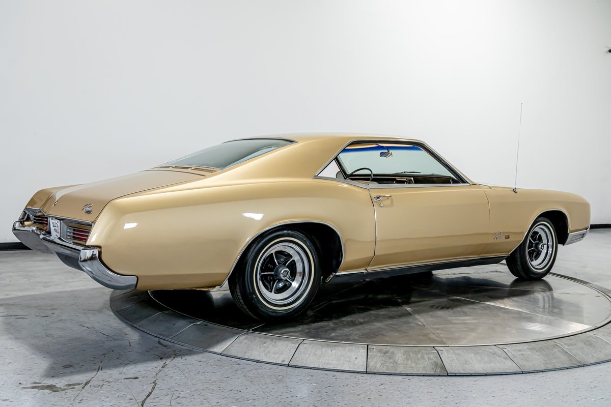 Buick-Riviera-1966-Coupe-16