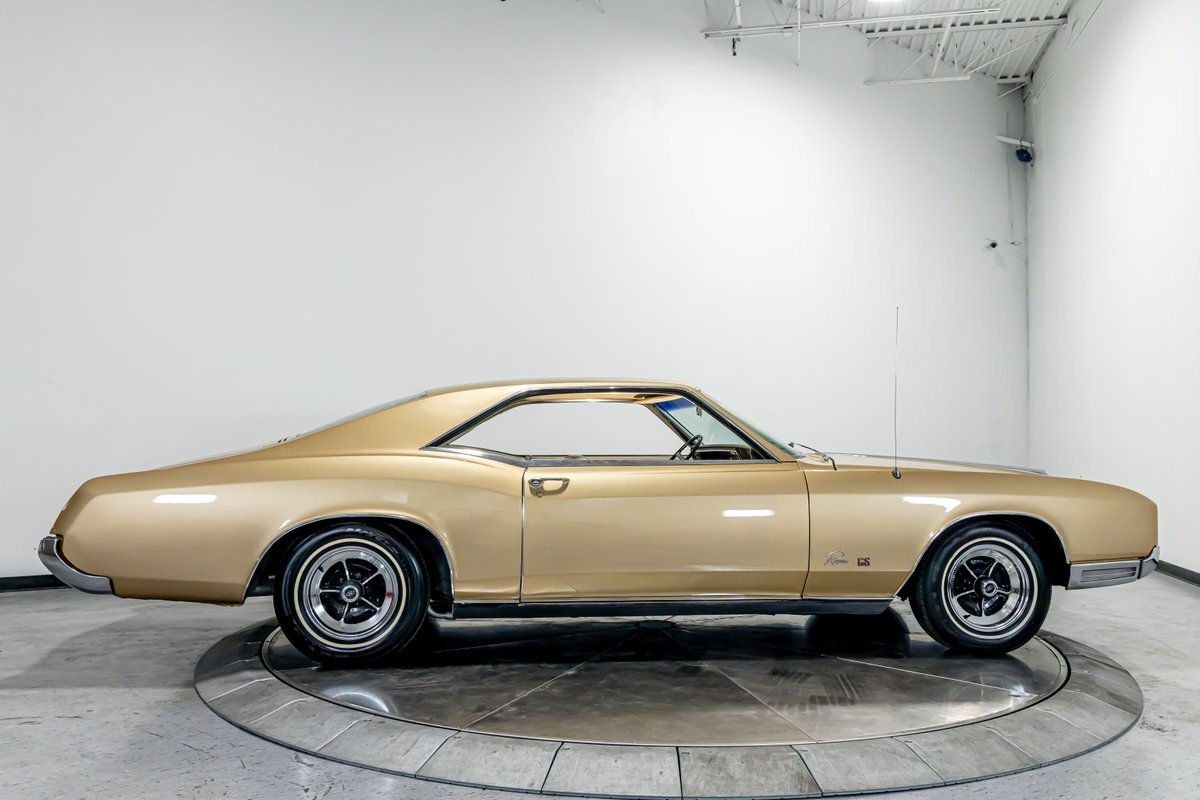 Buick-Riviera-1966-Coupe-17