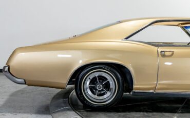 Buick-Riviera-1966-Coupe-30