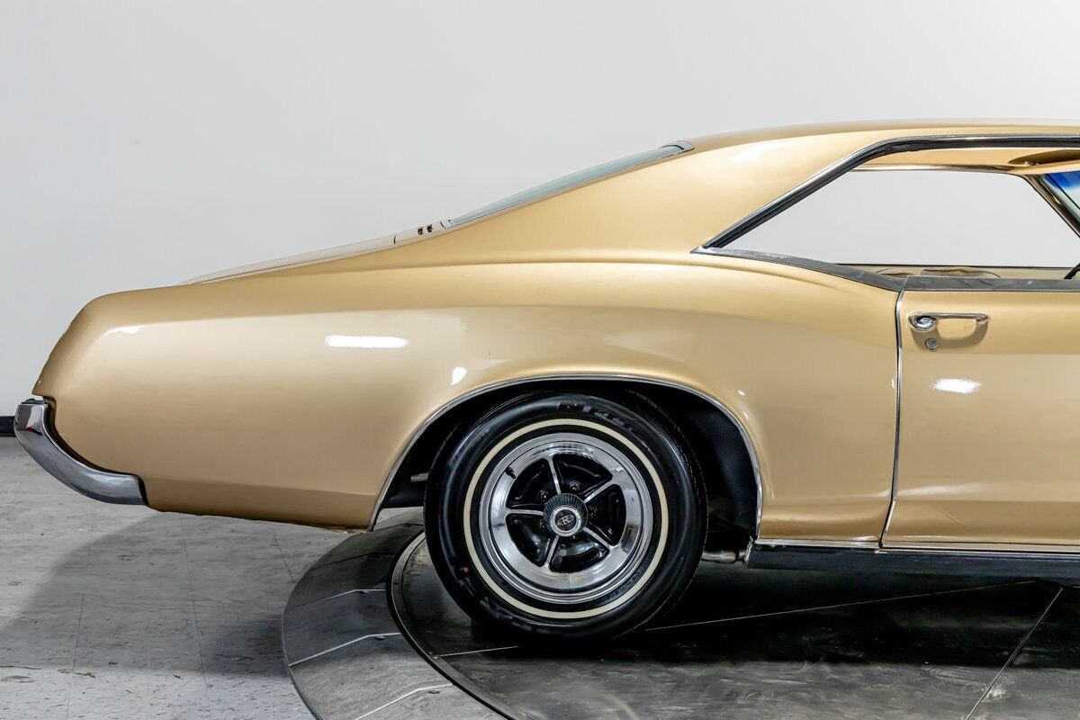 Buick-Riviera-1966-Coupe-30