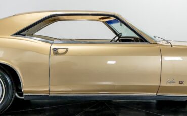 Buick-Riviera-1966-Coupe-31