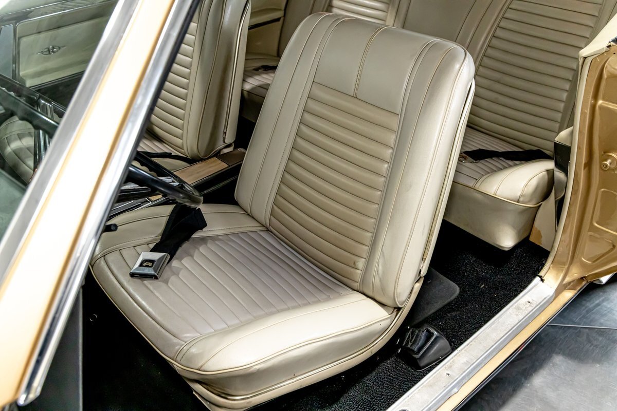 Buick-Riviera-1966-Coupe-4