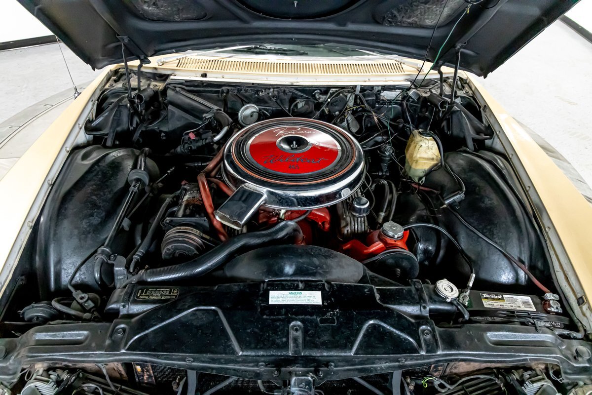 Buick-Riviera-1966-Coupe-5
