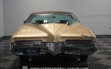 Buick-Riviera-1971-Fastback-12