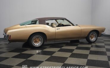 Buick-Riviera-1971-Fastback-15