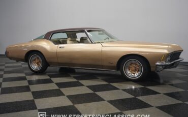 Buick-Riviera-1971-Fastback-17