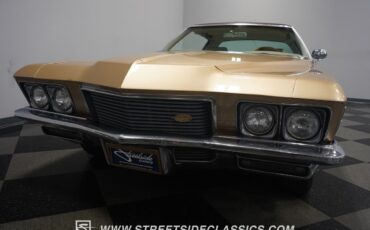 Buick-Riviera-1971-Fastback-22