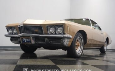 Buick-Riviera-1971-Fastback-24