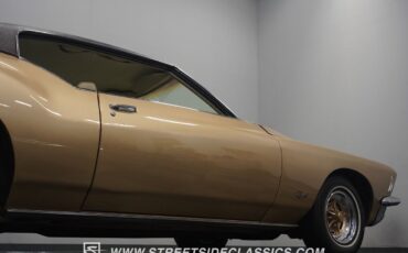 Buick-Riviera-1971-Fastback-31