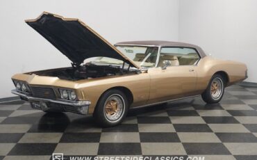 Buick-Riviera-1971-Fastback-34