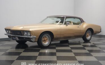 Buick-Riviera-1971-Fastback-6