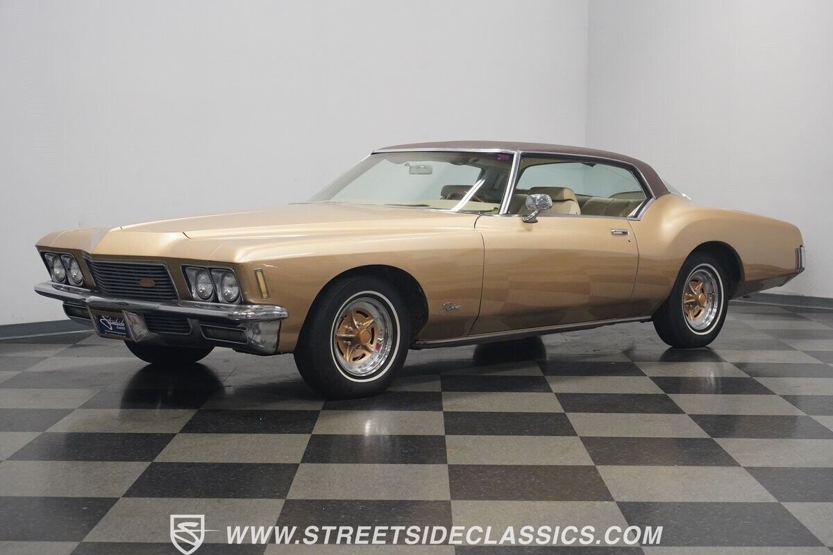 Buick-Riviera-1971-Fastback-6